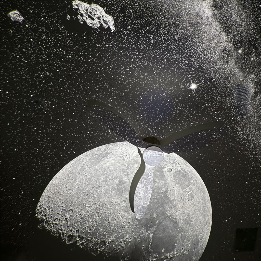 The Space Projector - Bring the Beauty of the Universe into your Room
